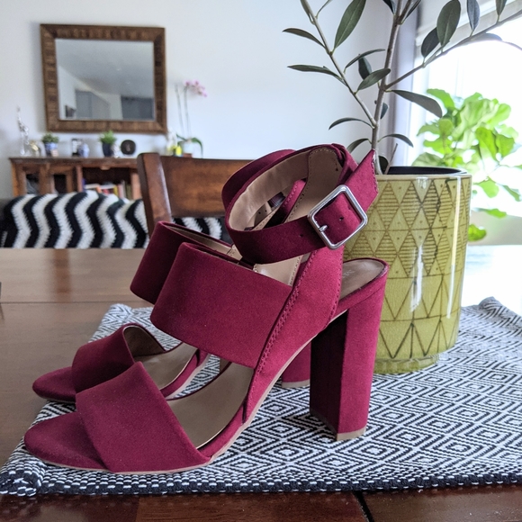 Merona Burgundy Faux Suede Allie Heeled Sandals - Picture 4 of 10